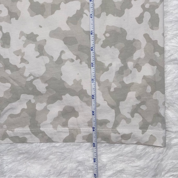 Nike Boys Light Camo Tee Sz XL EUC - Picture 6 of 6